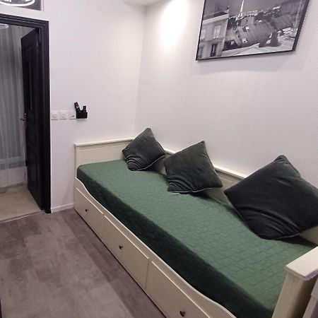 Bright Small Studio Paris Saint Ouen Bagian luar foto